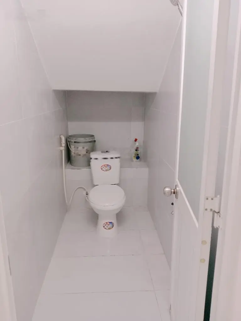 Nhà vườn lài - tân phú - hẻm 4m - xe hơi tới nhà - 61m - 2 tầng - 2pn- 2wc - chỉ 5.8 tỷ.
