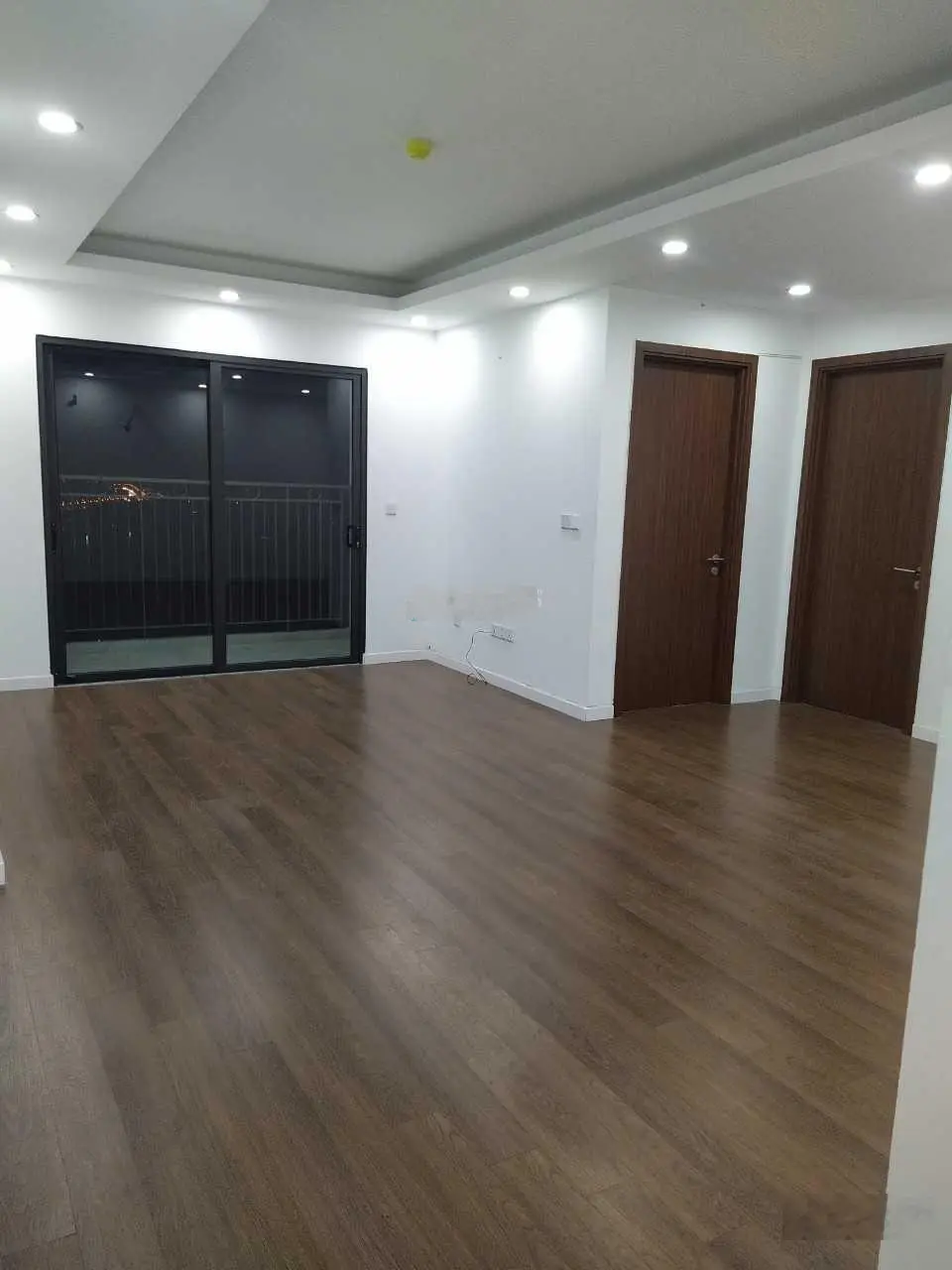 Cần bán cc Rose Town 79 Ngọc Hồi - Hoàng Liệt - Hoàng Mai 89m2, 2PN + 1, đồ CB, 4 tỷ