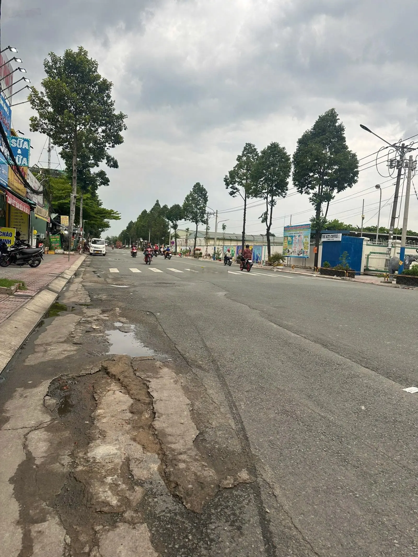 Hạ 1,5tỷ bán căn nhà mặt tiền kinh doanh 39 phòng 4 tầng cho thuê 60triêu/tháng Ngay Kcn Kính Nổi