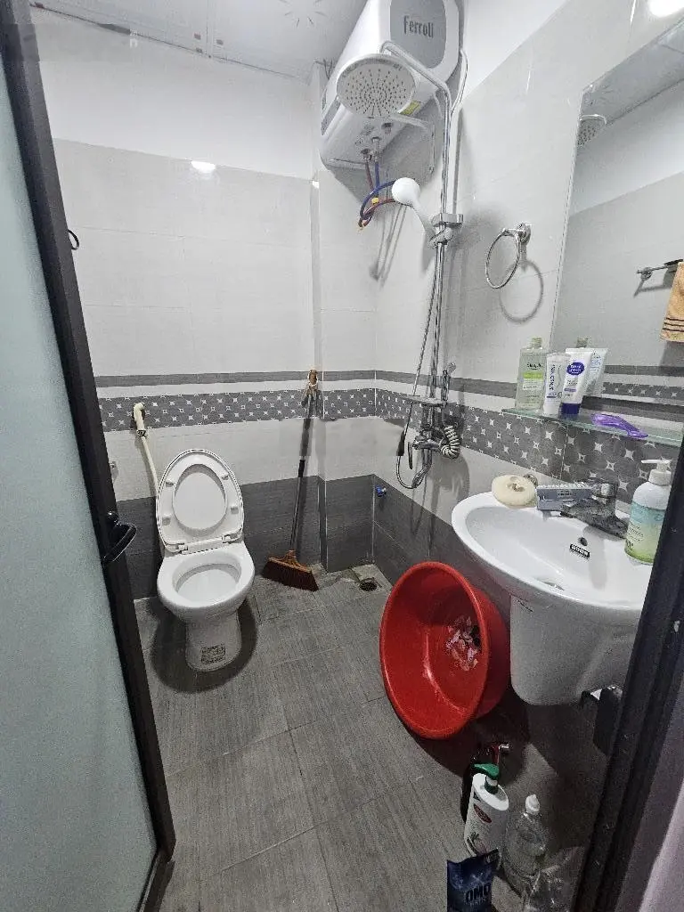 Bán nhà tam hiệp ô tô đỗ cửa- ngõ ô tô chạy thông - gần trường học - giá 5,x tỷ