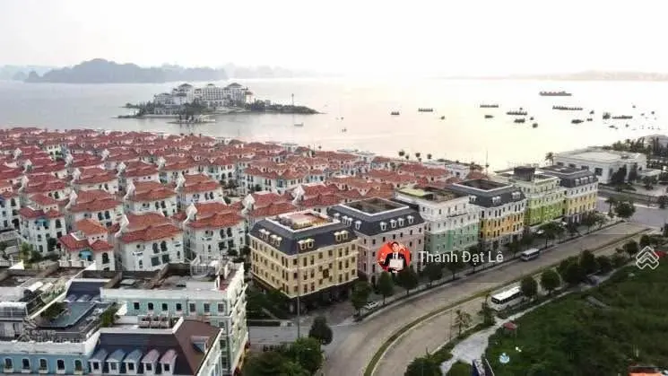 Chính chủ ở xa, cần bán khách sạn 120m2 16 Phòng ở trung tâm bãi cháy thành phố ha Long quảng ninh