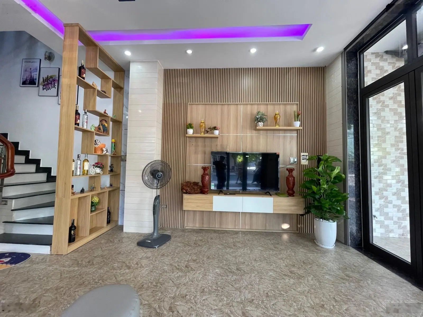 Nhà 4 Tầng đẹp 2MT LÝ TRIỆN & đường THÚC TỀ - Full nội thất xịn