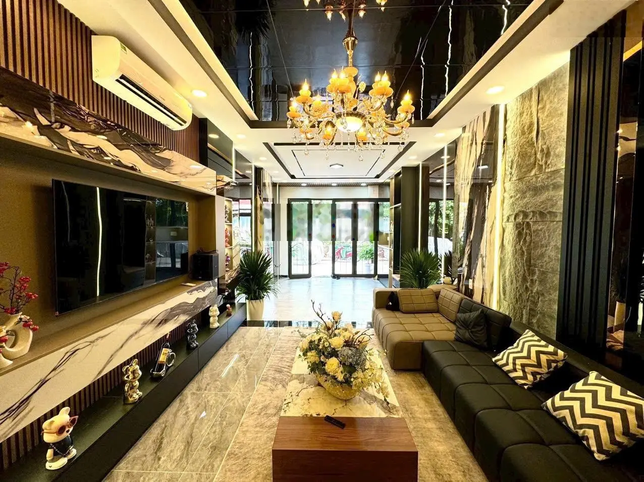 Nhà MTKD đường 32 lớn khu ao sen Tên Lửa cách Aeon 200m, 4 Tầng ( 5x20m ) Giá 17.8 tỷ Còn bớt Lộc