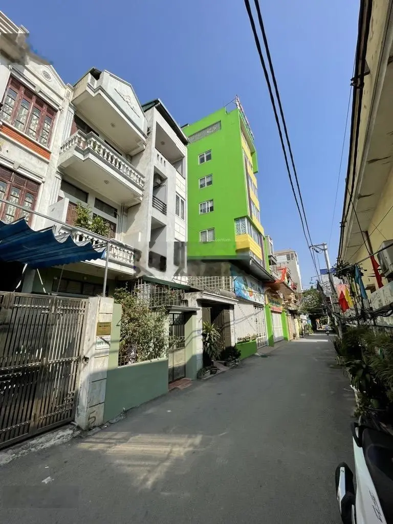 Nhà Lê Trọng Tấn, phân lô ô tô tránh, kinh doanh- vp, 2 thoáng, cách phố 15m, 67m2, giá siêu hời