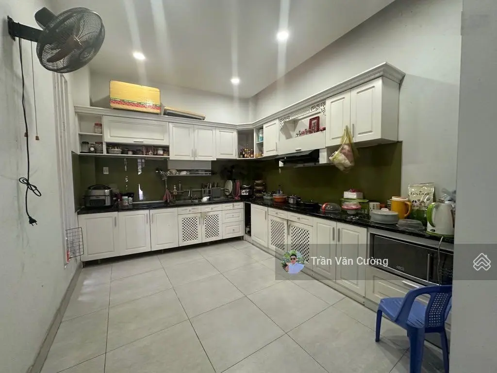 Giảm gần 2 tỷ, nhà mặt tiền 5 tầng, ngang khủng 6,54m, ra Vincom Lê Văn Việt Quận 9 5p, còn 13tỷ7