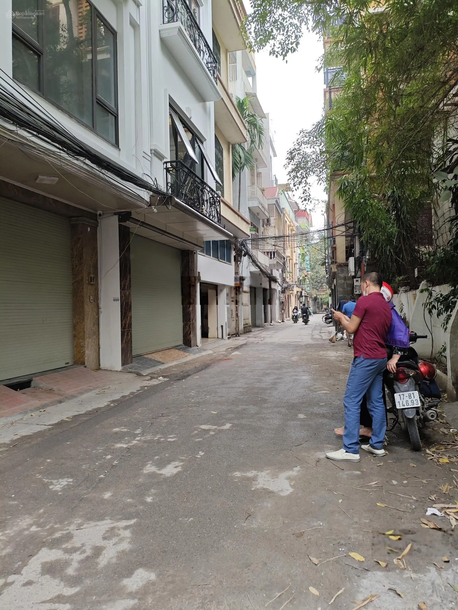 Bán nhà riêng Lạc Long Quân 54m2, vài bước chân ra ô tô, giá chào 12.9 tỷ