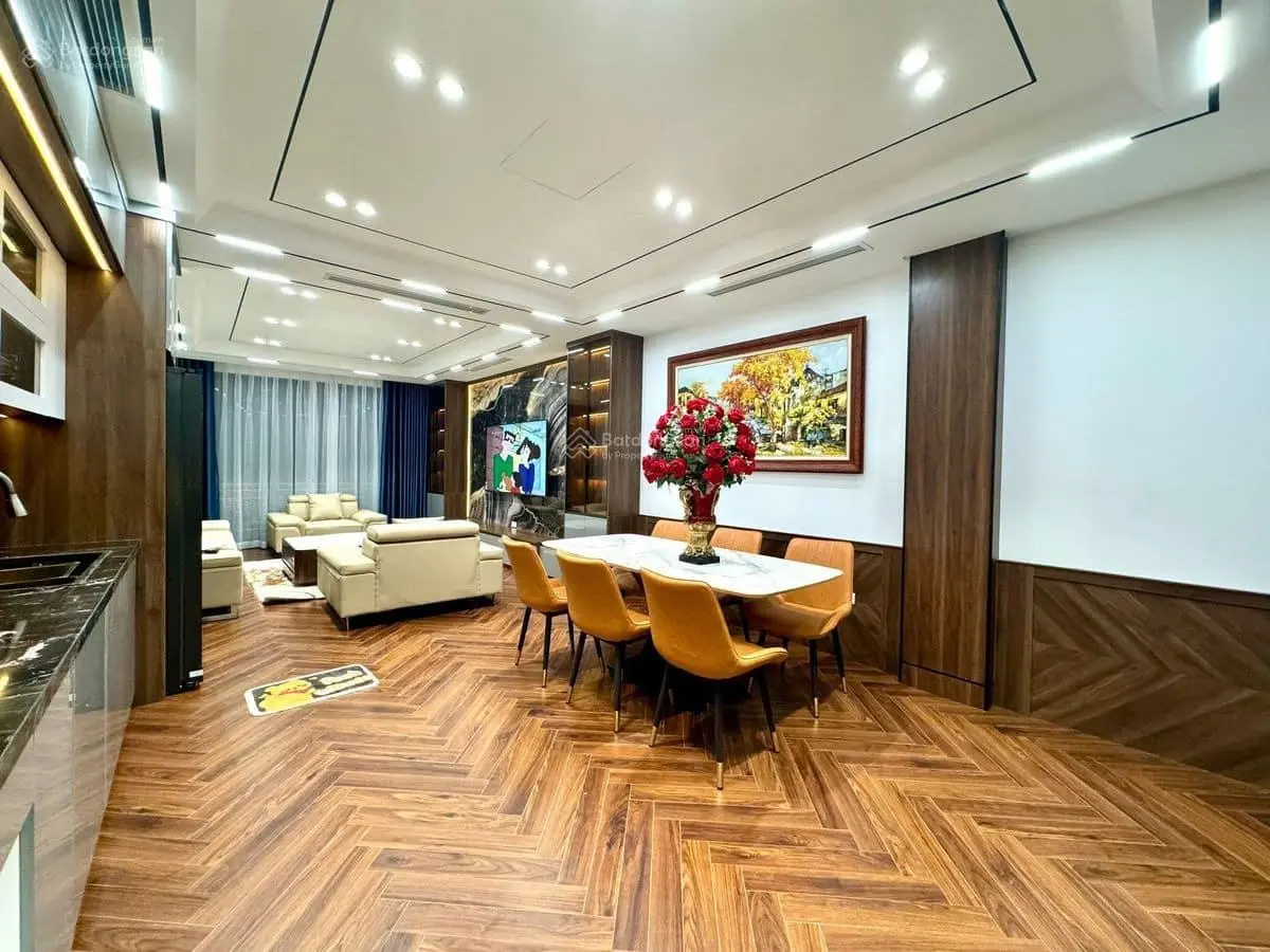 Có 102! bán nhà kv Nguyễn Chí Thanh, kinh doanh, ô tô, diện tích 52m*4 tầng, chỉ nhỉnh 13 tỷ