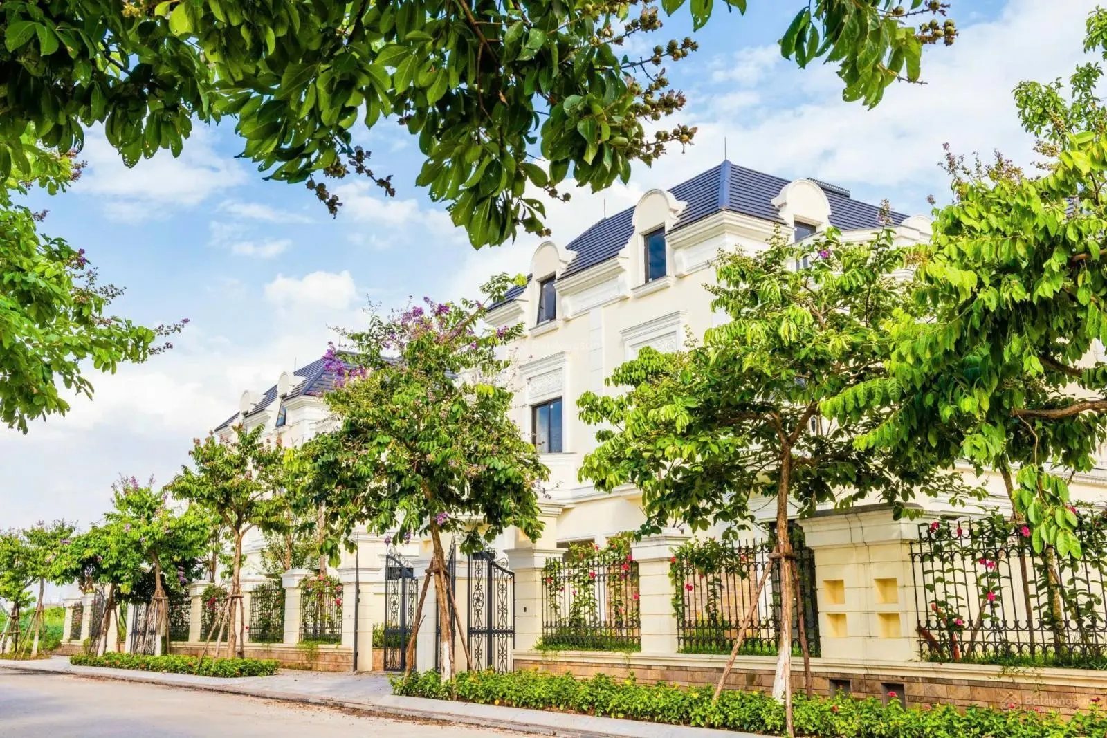 HÀNG HIẾM! Bán căn biệt thự Song Lập 178m2 gần vành đai 3.5 giá đầu tư tại An Lạc Green Symphony