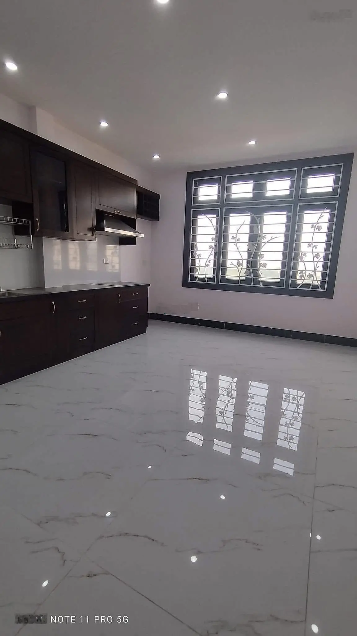 Giảm sốc 1 tỷ - bán gấp nhà phân lô Cầu Giấy - 75m2 - 7 tầng thang máy- ô tô tránh- kinh doanh đỉnh