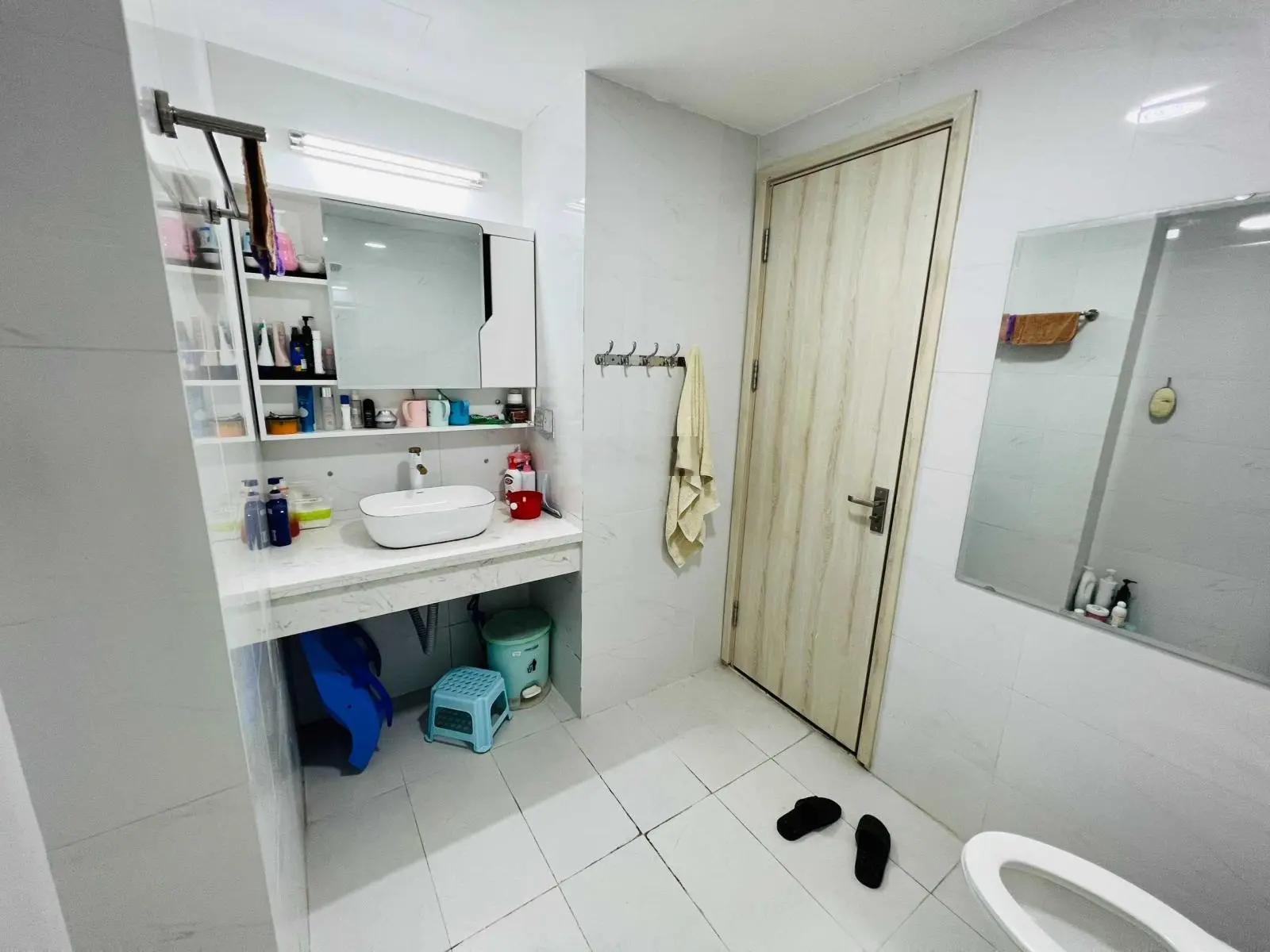 Chính chủ - bán căn hộ tại Garden Hills diện tích 65m2, 2PN 2WC, ban công ĐB cửa TN, full nội thất