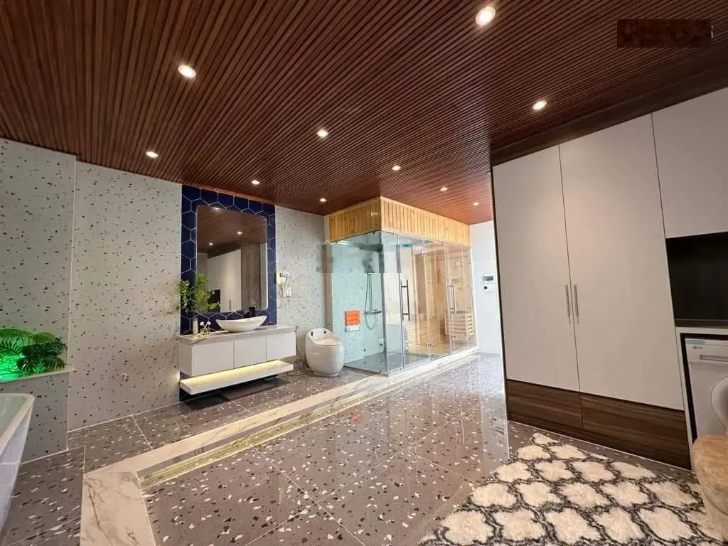 Bán nhà ngộp Trương Quyền-P6-Q3 đang cho thuê 29tr/th. DT 63,9m2 giá 4tỷ180, nằm sát CV Lê Văn Tám
