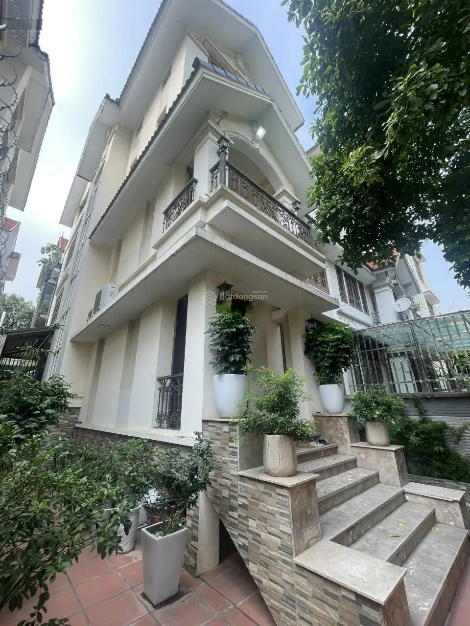 Siêu biệt thự nam từ liêm - kđt trung văn - có hầm - vỉa hè - đường nội khu 20m