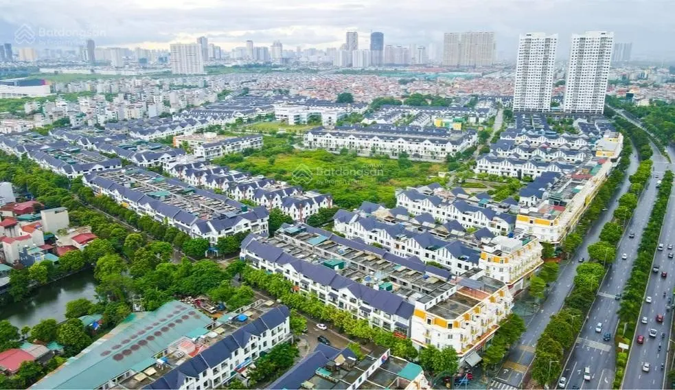 Tài chính 18.X tỷ có ngay căn nhà 4 tầng 108m2 mặt tiền 6m trong dự án Geleximco. LH: 0975 159 ***
