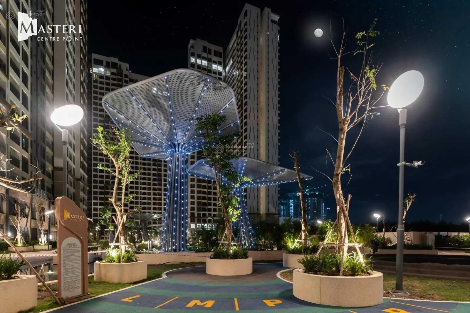 Bán 2 căn duplex khối đế Masteri Centre Point DTSD 280m2, kết cấu 2 tầng view nội khu, hướng ĐB