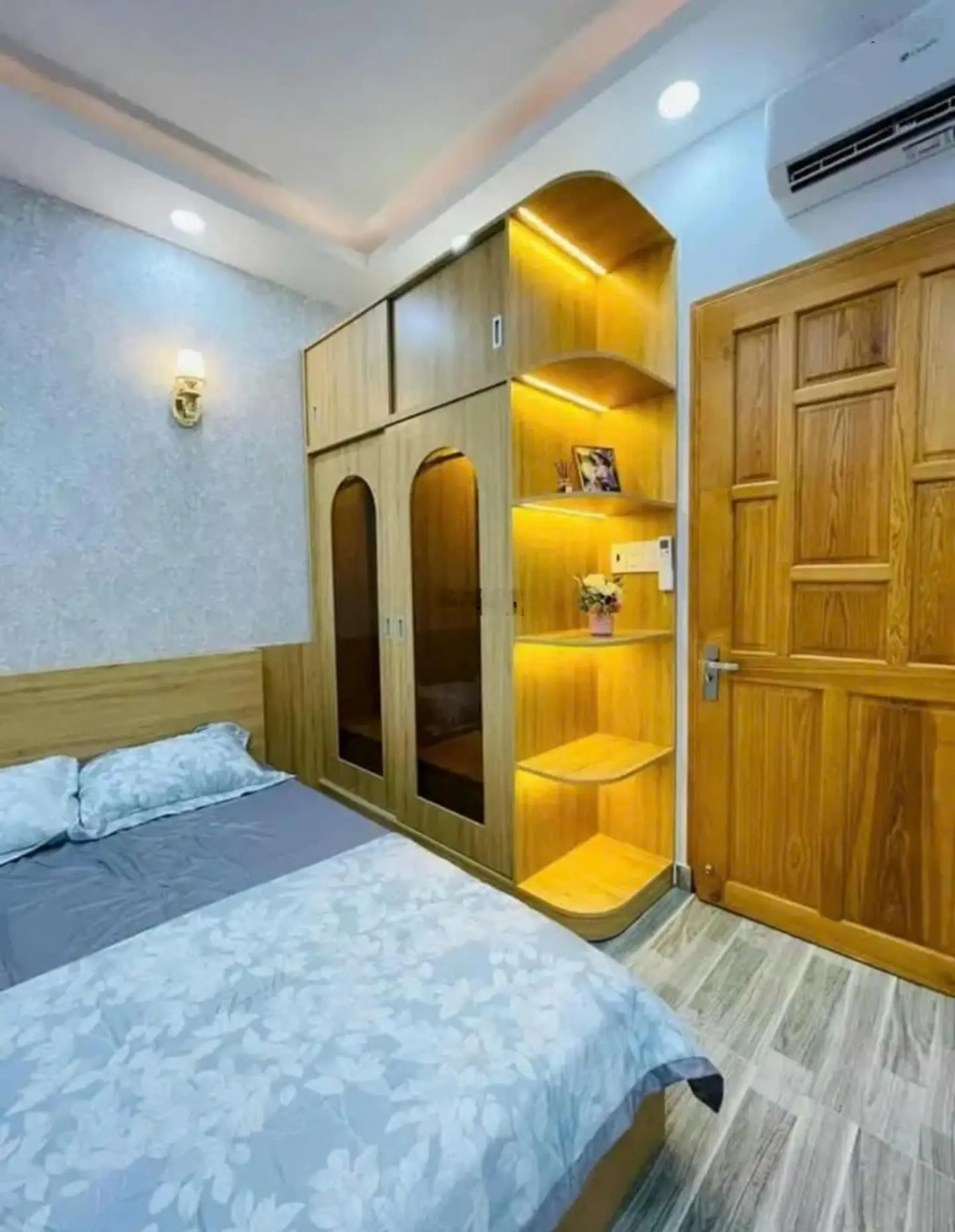 Duy nhất nhà Nhất Chi Mai, Tân Bình, 52m2 chỉ 2 tỷ 320, 2 tầng, sổ hồng riêng