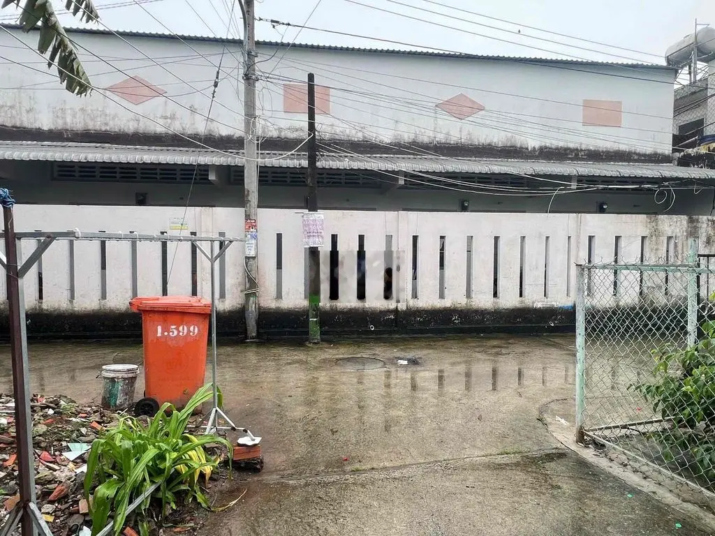 Nhà mặt tiền nhánh kho dầu 140m2