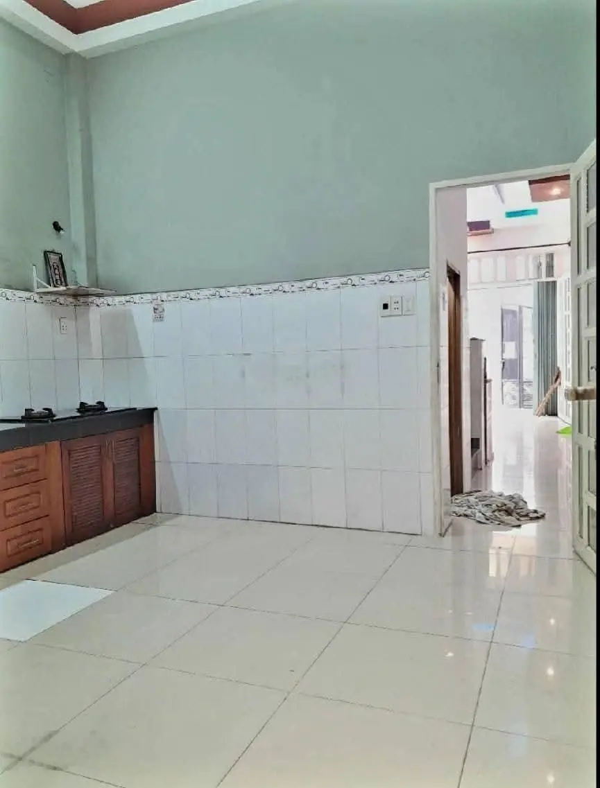 Lê Văn Quới gần Hòa Bình (417) hai mặt hẻm 4m, 3 tầng đúc vào ở ngay 4pn, sổ vuông chỉ 5,9 tỷ.