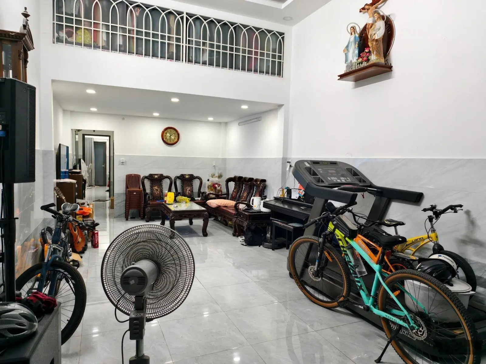 Nhà Gò Vấp mặt hẻm xe hơi Lê Đức Thọ 1 phút tới ngay siêu thị, trường học, vào ở ngay không cần sửa