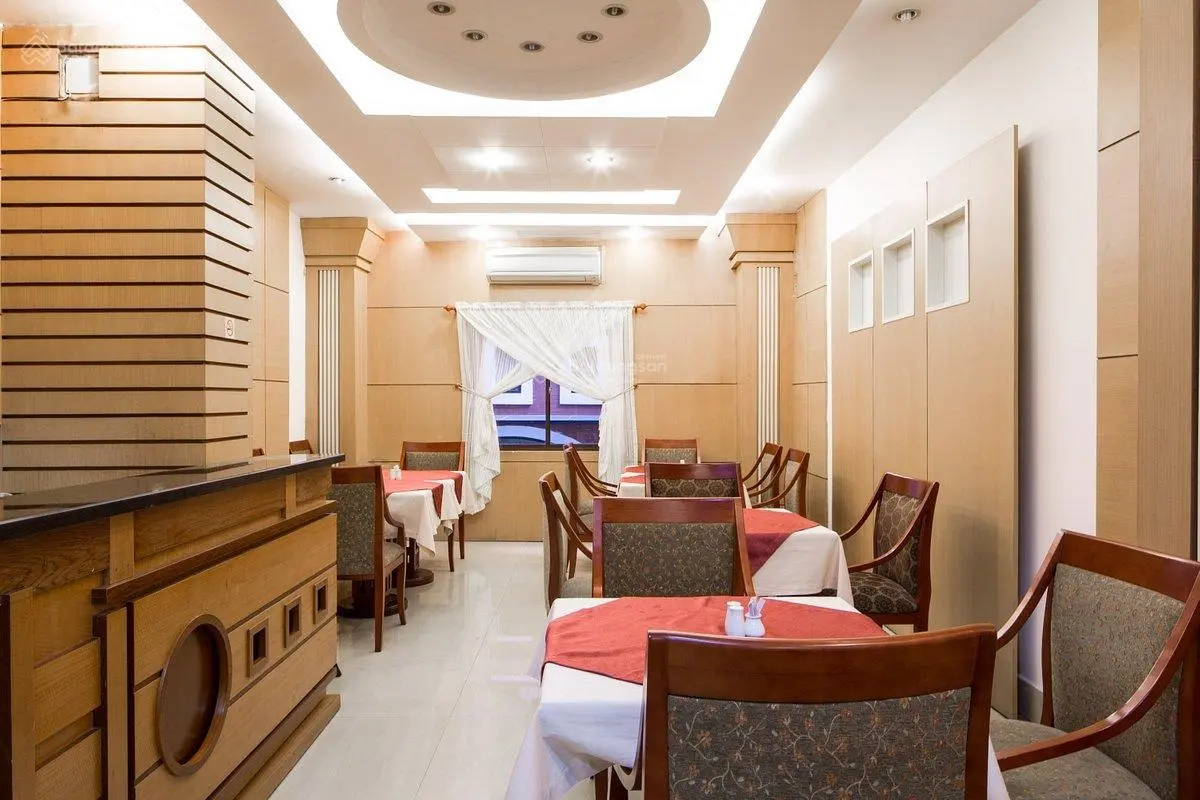 Bán nhà mặt tiền số 18 Bùi Thị Xuân Quận 1, DT: 5.3x33m, hầm + 12 tầng + 44 phòng, giá: 105 tỷ