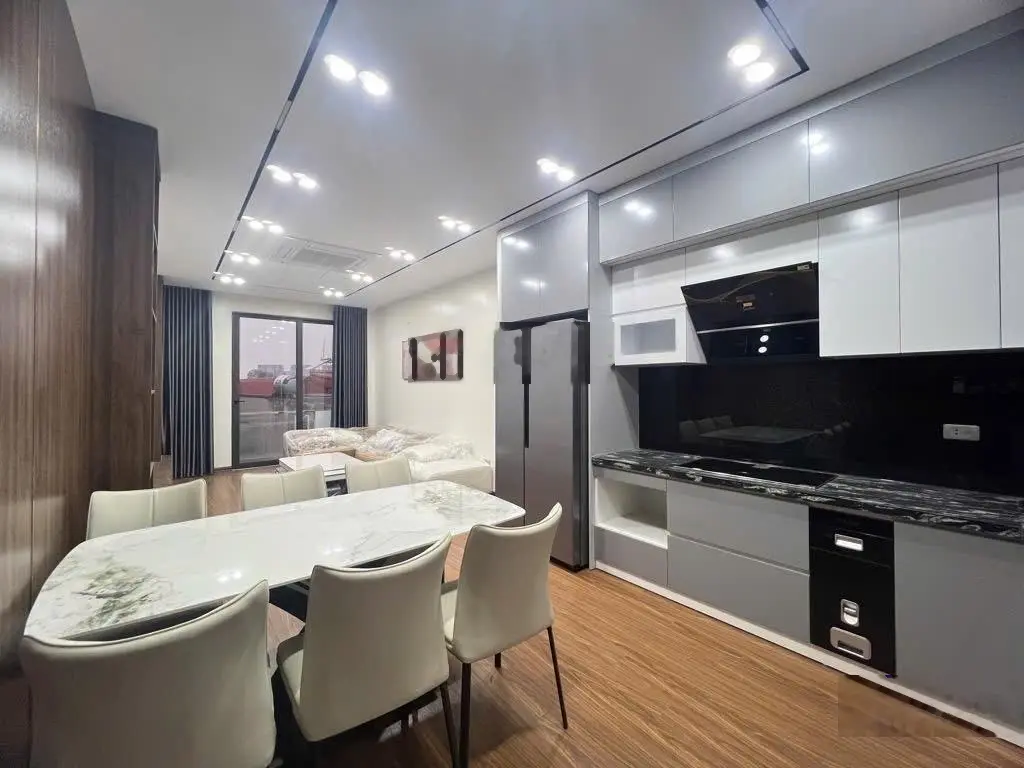 Hiếm Đẹp 6 tầng Thang Máy Nguyễn Văn Cừ Long Biên 45m2 8.9 tỷ gần mặt phố
