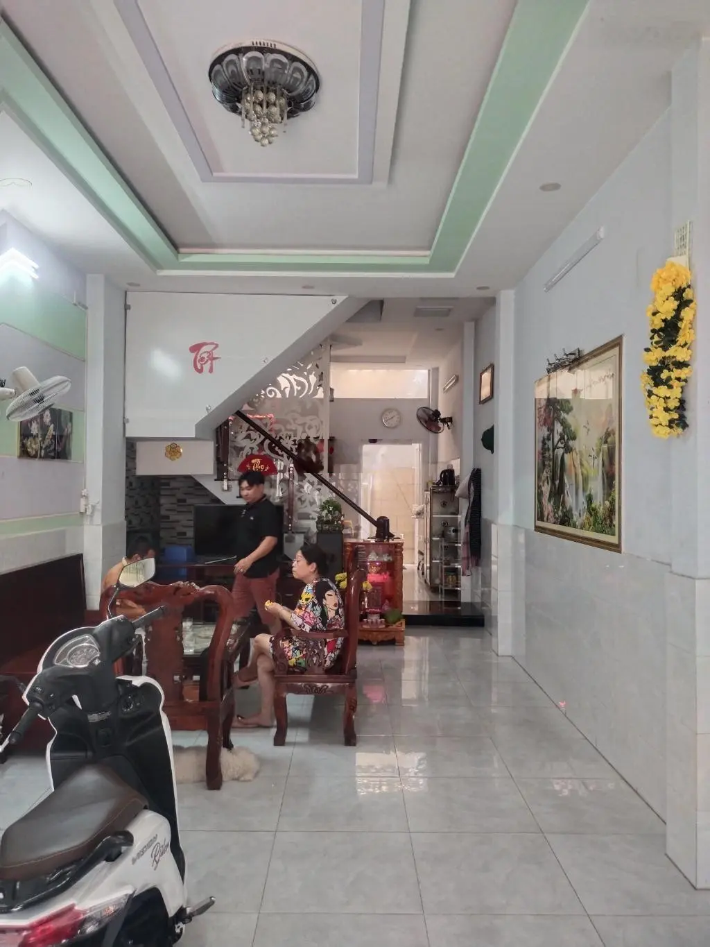 Bán nhà 4 tầng, đường 6 mét thông, diện tích : ngan 4 mét _ dài 14 mét. Giá 6 tỷ 800 thương lượng