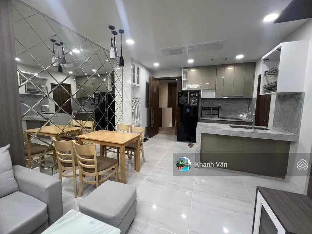 Cần bán căn hộ Leman Luxury, Quận 3, 100m2, 2pn, 2wc, giá 10 tỷ, có sổ. Lh 0903 309 *** Vân