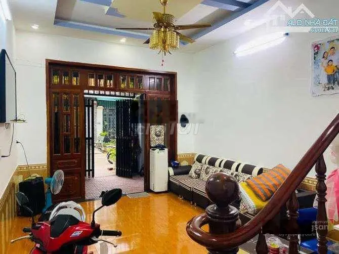 BÁN CĂN NHÀ MT dễ kinh doanh Đ.Tân Tiến,P.8,Tân Bình.Giá: 5 tỷ 750.DT:55,03m2.LH:0906 527 ***