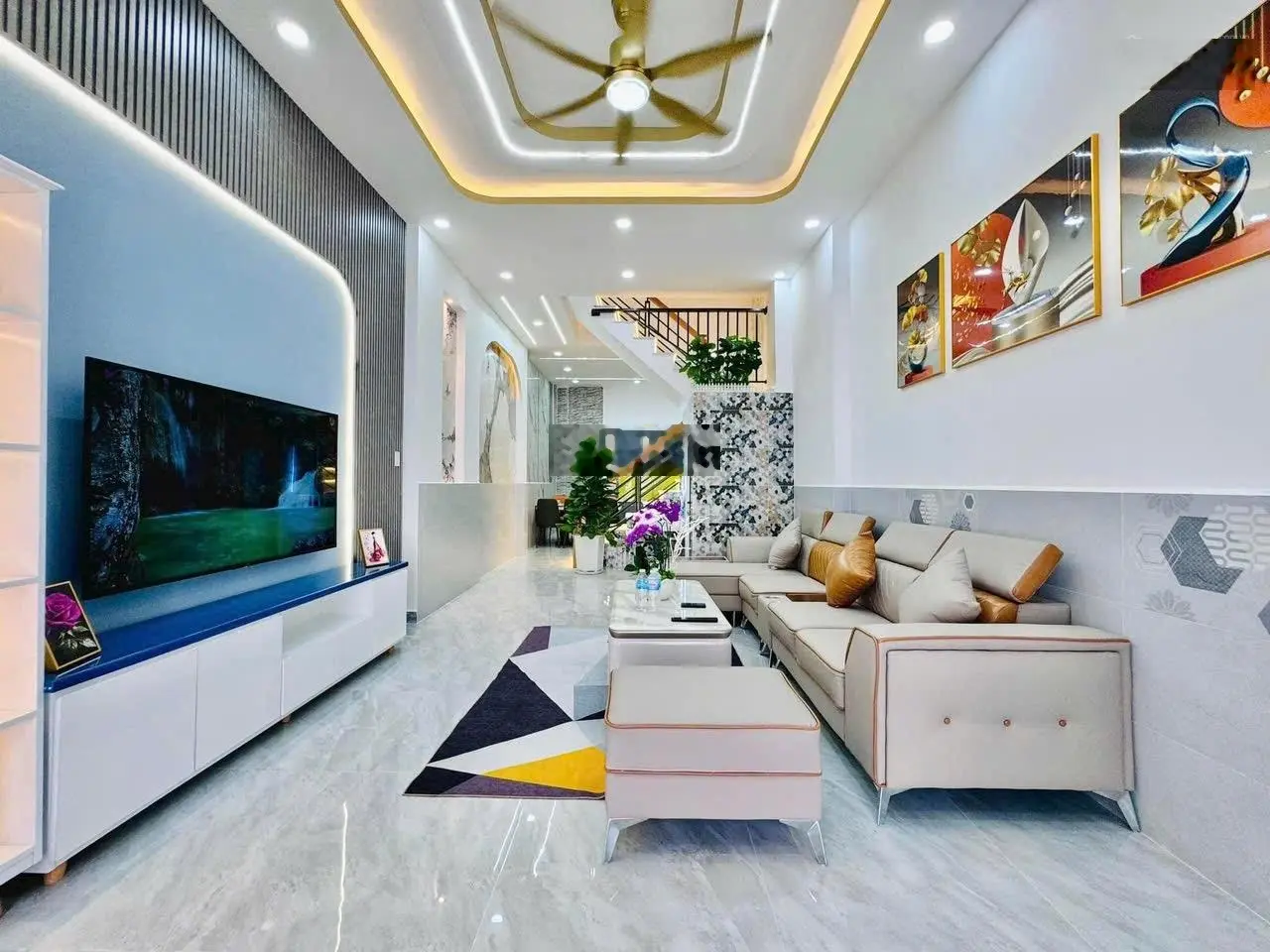 Sang Mỹ định cư! Bán nhà 62m2 đường Hồng Bàng, Q11. Gần cầu vượt Cây Gõ. Hẻm 7m. Sổ riêng