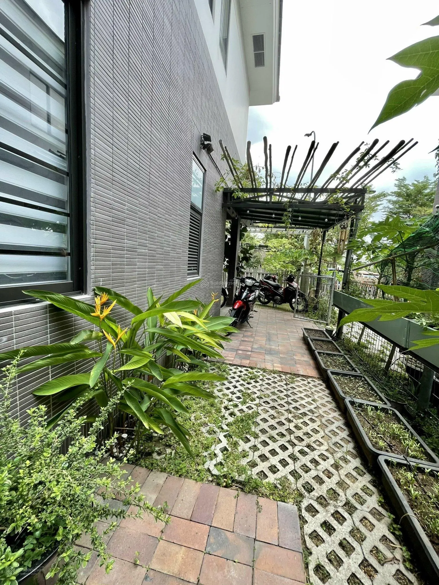 Giỏ hàng biệt thự sân vườn kiểu nhật full NT cao cấp chỉ 18 tỷ, LH e Mơ xem thực tế: 0933 591 255