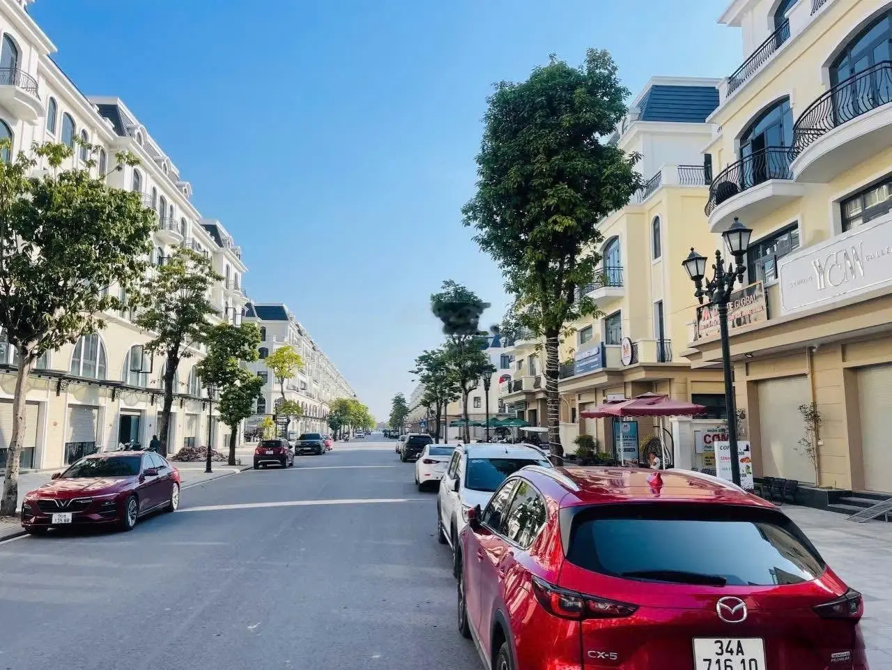 Bán gấp Shophouse Sao Biển 6 tầng, 2 mặt tiền giáp 9 toà CC, Vincom công viên 7,5ha giá chỉ 18 tỷ