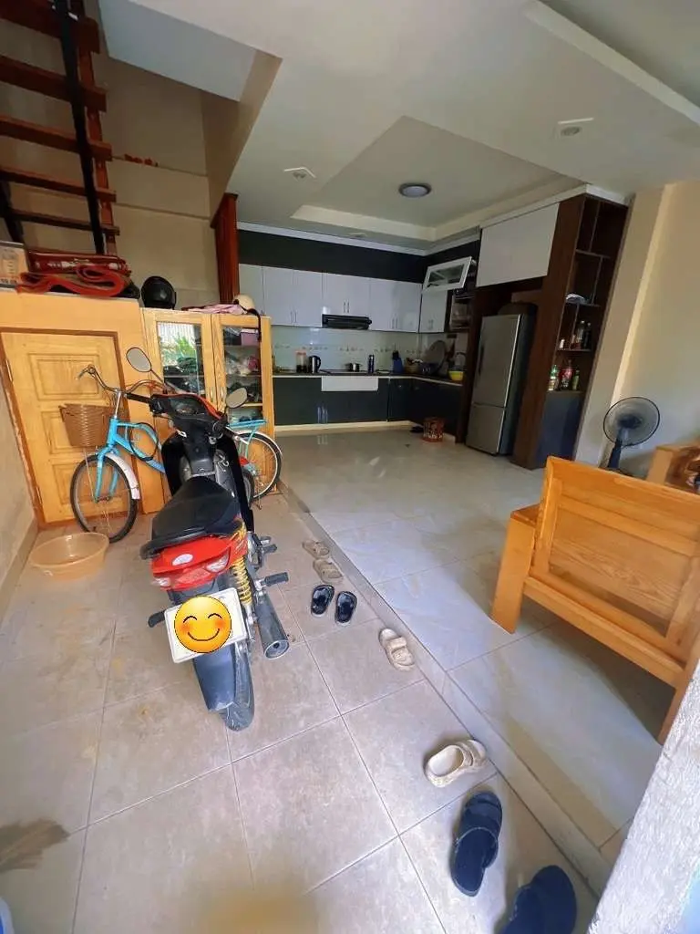 Thụy Phương, nhà đẹp, dân xây,40m2, 4 tầng,3 ngủ,10m ô tô tránh,5,x tỷ