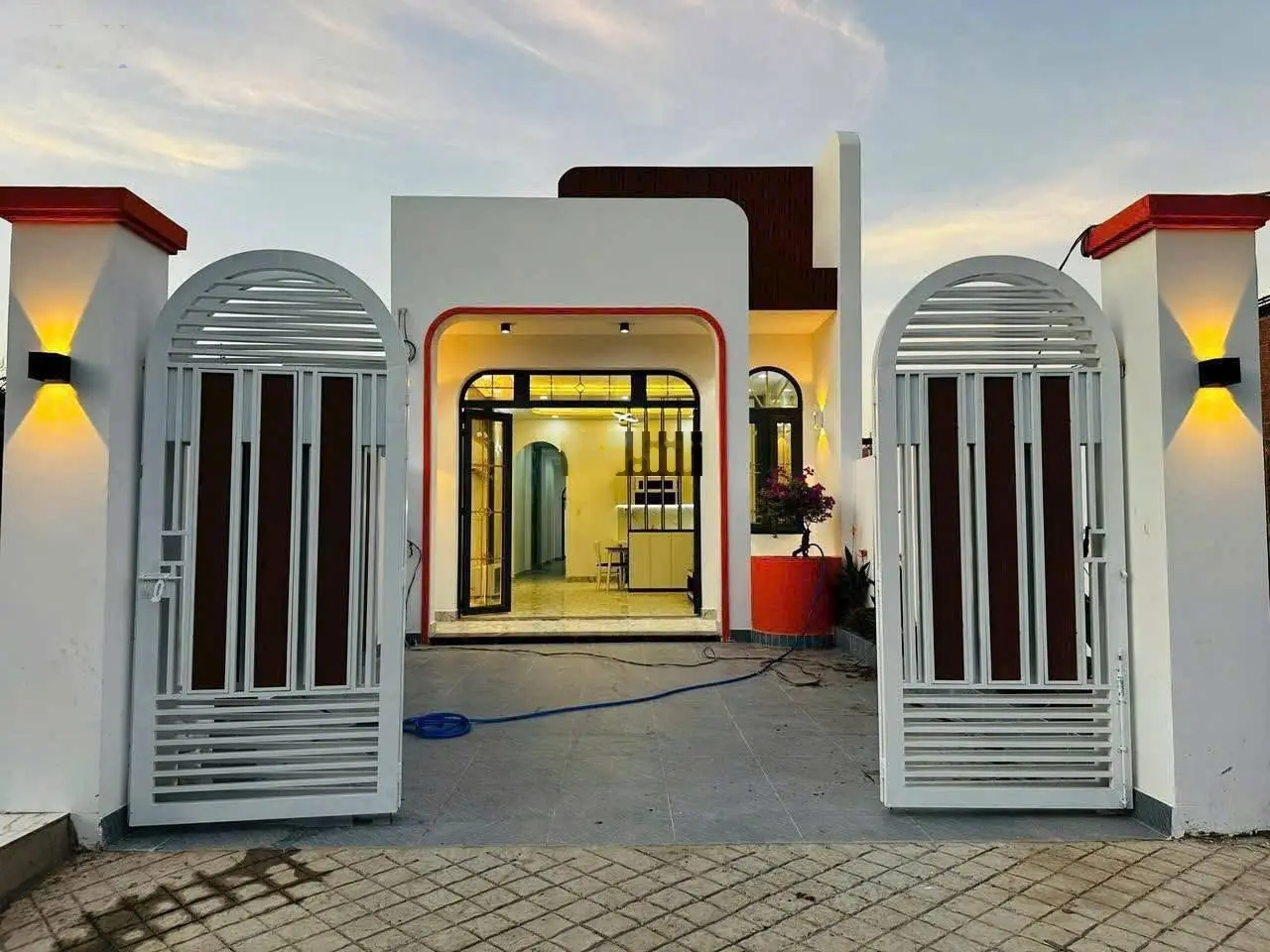 Bán gấp Nhà riêng 100m2, 18 triệu / m2 tại Đinh Đức Thiện, Bình Chánh, HCM Hot!