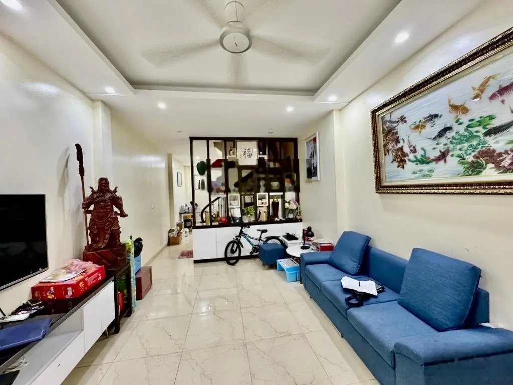 Bán gấp nhà ngọc thuỵ 43m2-hơn 7 tỷ-ô tô-full nội thất-pháp lý rỏ ràng-trung tâm-gần công viên