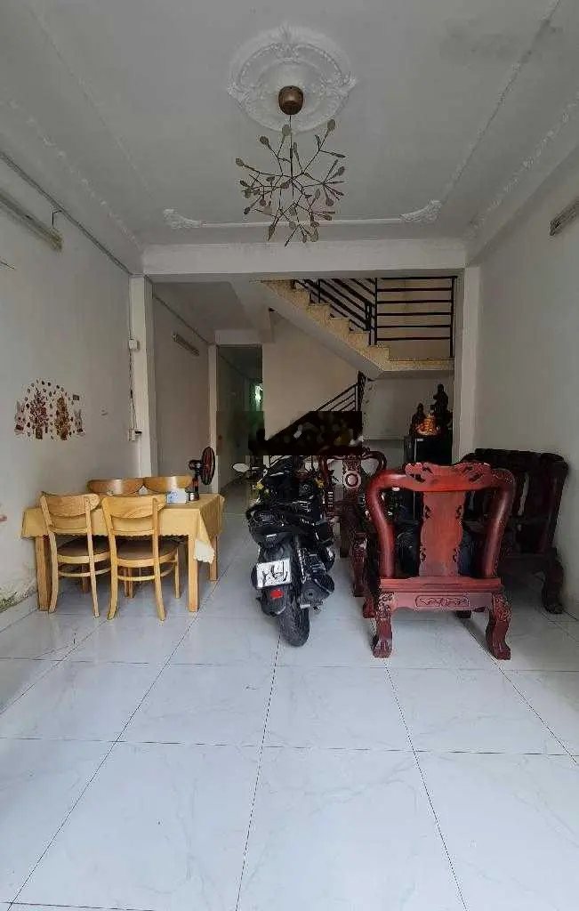 Nhà đẹp 4 tầng, khu vực Tên Lửa, kinh doanh cực đỉnh, 4x24m, chỉ 82tr/m2, giá quá rẻ luôn