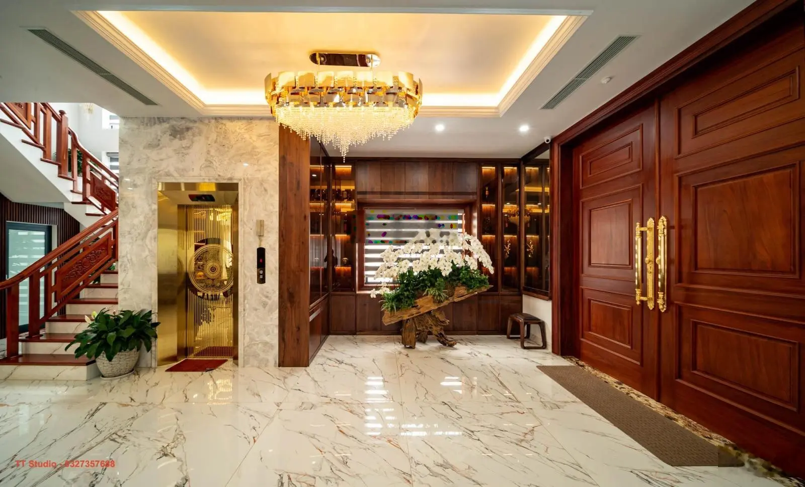 Chính chủ bán gấp Mặt phố Hà Trung giá 33 tỷ, 55mx2 tầng, Kinh doanh lớn.