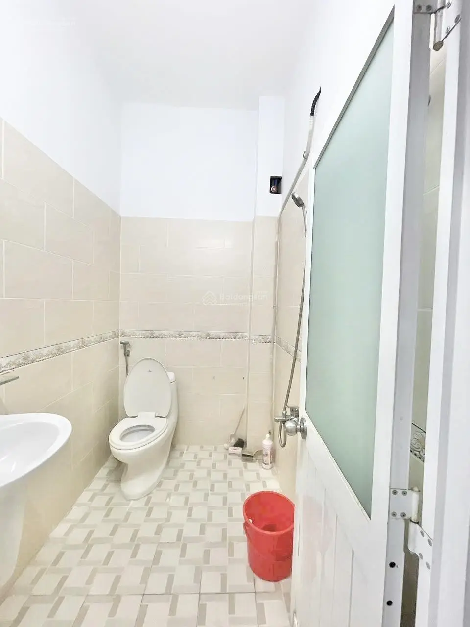 Cần bán nhà lầu trệt ngay ngã 3 cây điệp đường đỗ tấn phong vào 50M phường tân đông hiệp