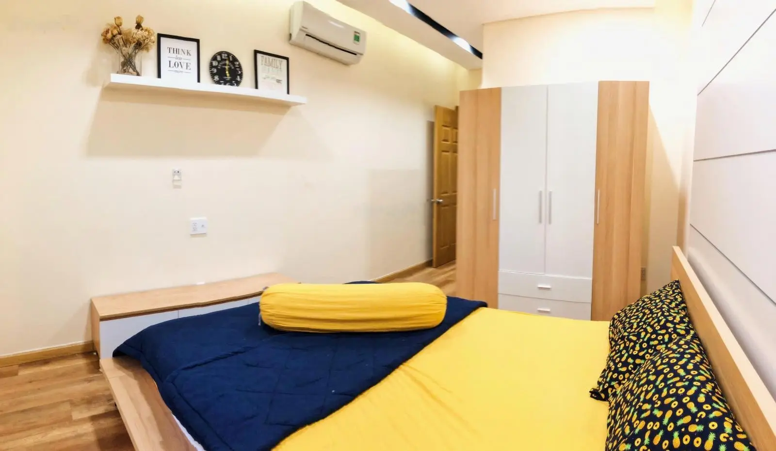 Bán Căn hộ Garden Gate , 3PN , 2WC , 85m2 , Full Nội Thất, Giá : 5 Tỷ 850 , Bao Sổ ,LH : 0908 435 ***