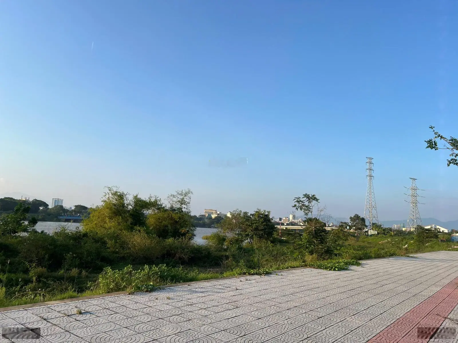 Bán Mặt tiền Nguyễn Đình Thi 525m2 giá dưới 40 triệu/m2 rẻ nhất thị trường 0964 904 ***
