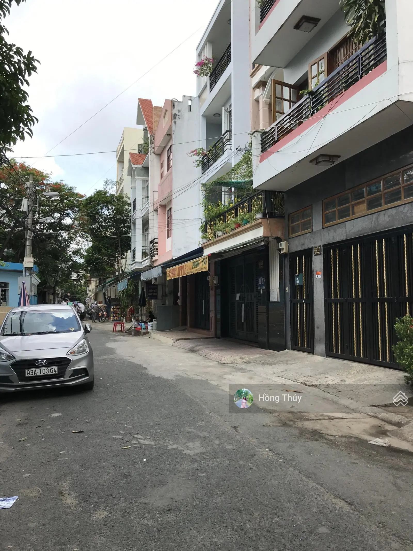 (Hot)! Bán nhà Hoàng Hoa Thám ngay nhà ga T3, khuôn đất 5x24 cấp bốn giá rẻ chỉ 108tr/m2 (LH Thúy)