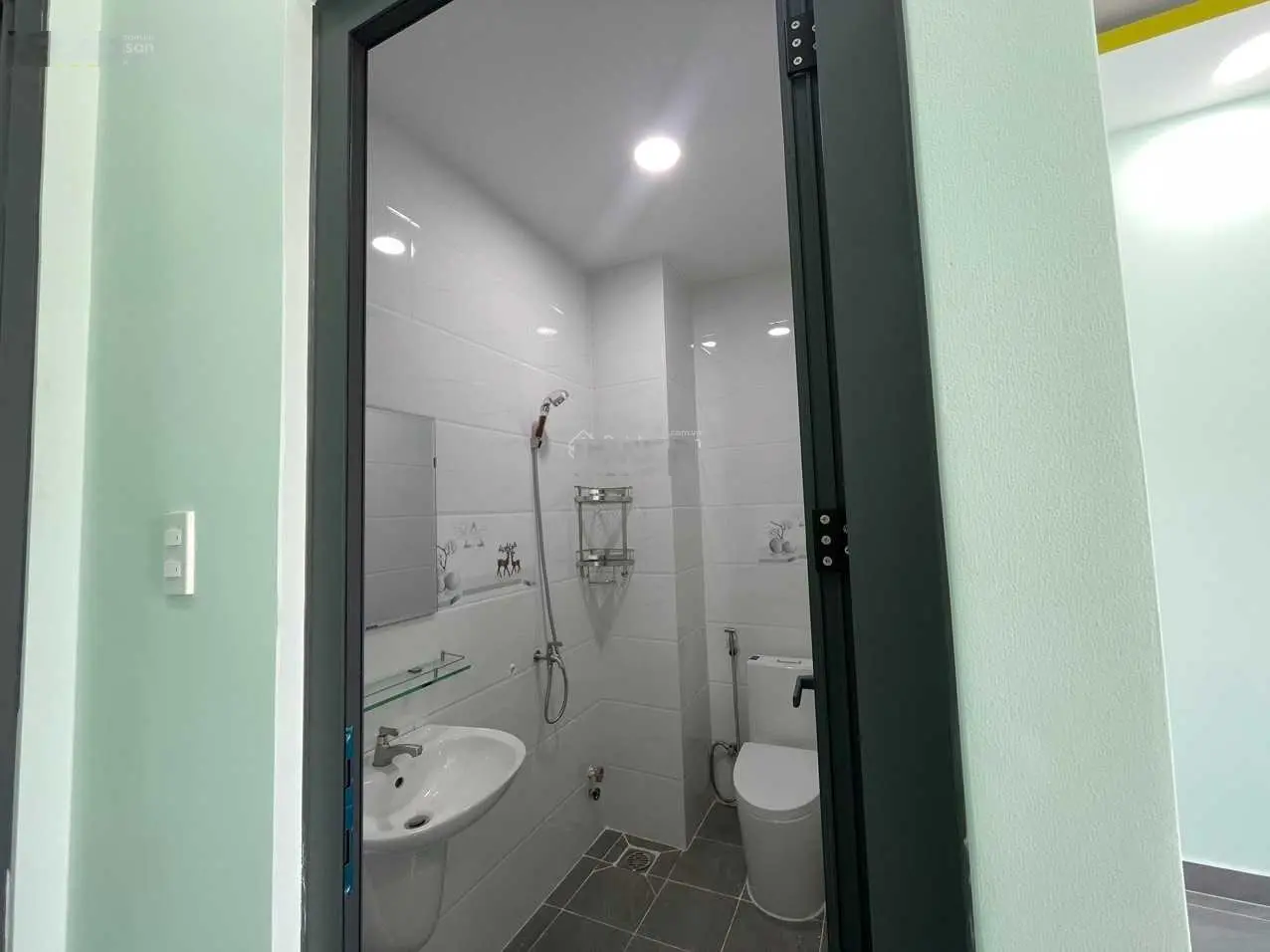 Bán nhà Âu Dương Lân quận 8, 51m2, ngang 3,5m, sổ hồng, 3PN, hẻm sạch thoáng, giá cực tốt