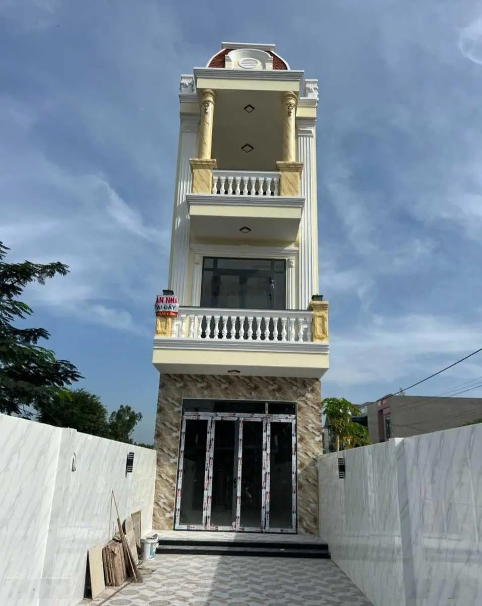 Mặt tiền huỳnh tấn phát dĩ an bình dương_135m2_ 3 tầng_ ngang hơn 4m_ 5,75 tỷ_ nội thất xin xò