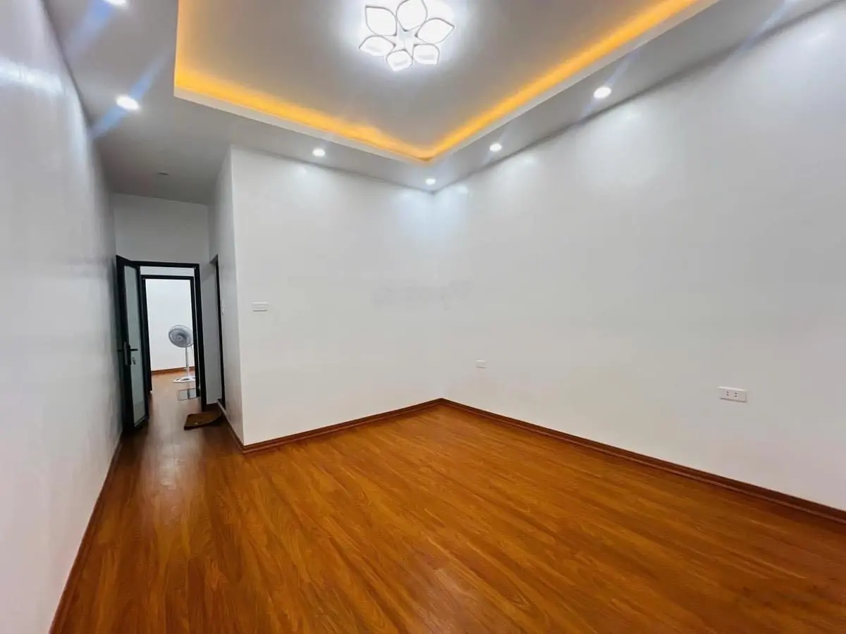 Nhanh nhà ngõ đầu phố Trương Định mới xây long lanh 40m2 MT 3,5m ba gác đua chỉ 5,8 tỷ