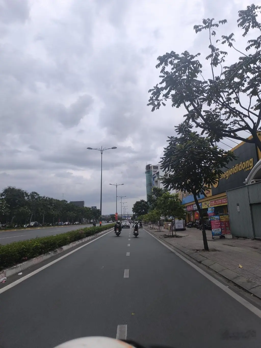 Vip! MT ĐS 23 Khu ven sông - Hiệp Bình Chánh, Thủ Đức - sát TTTM GiGamall nhà C4 450m2 giá 26.5tỷ