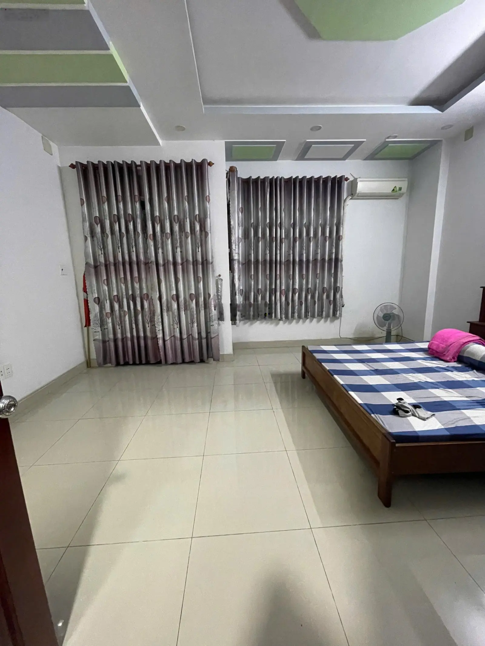 Bán nhà 3 tầng Hiệp Bình Phước, Thủ Đức, giá chỉ còn 5,5tỷ, ôtô vào đến tận cửa, sổ hồng hoàn công