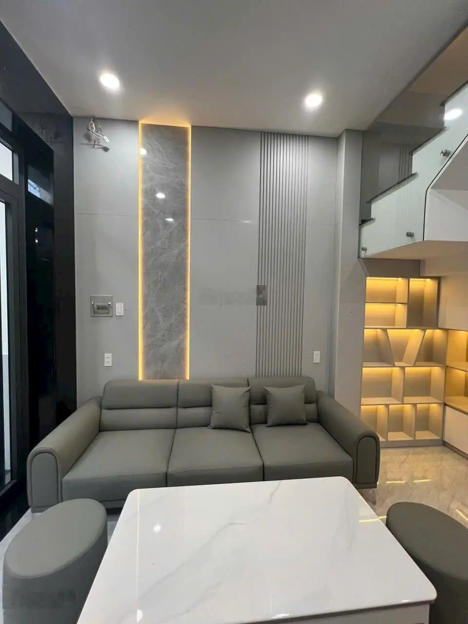 Nhà 2lầu mới đường phan văn trị , p10 , quận - gv