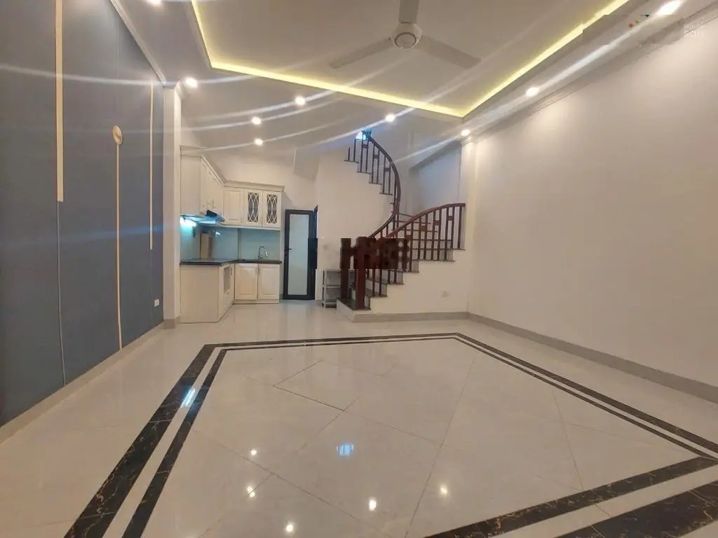 Bán nhà 5 tầng Phúc Lợi 31.3m2, 4.6 tỷ full nội thất gần ô tô tránh