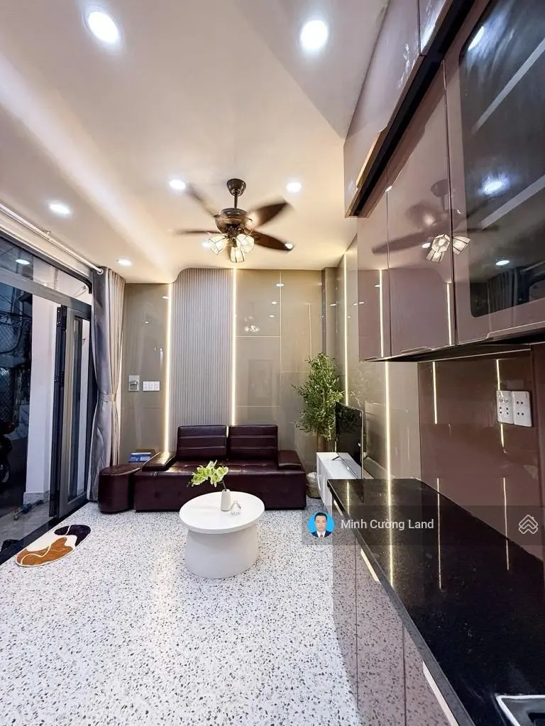Siêu phẩm Hoàng Văn Thụ, Phú Nhuận, DTSD 53m2, 3 tầng BTCT 2PN, tặng full nội thất, CHỈ 3.65TỶ TL