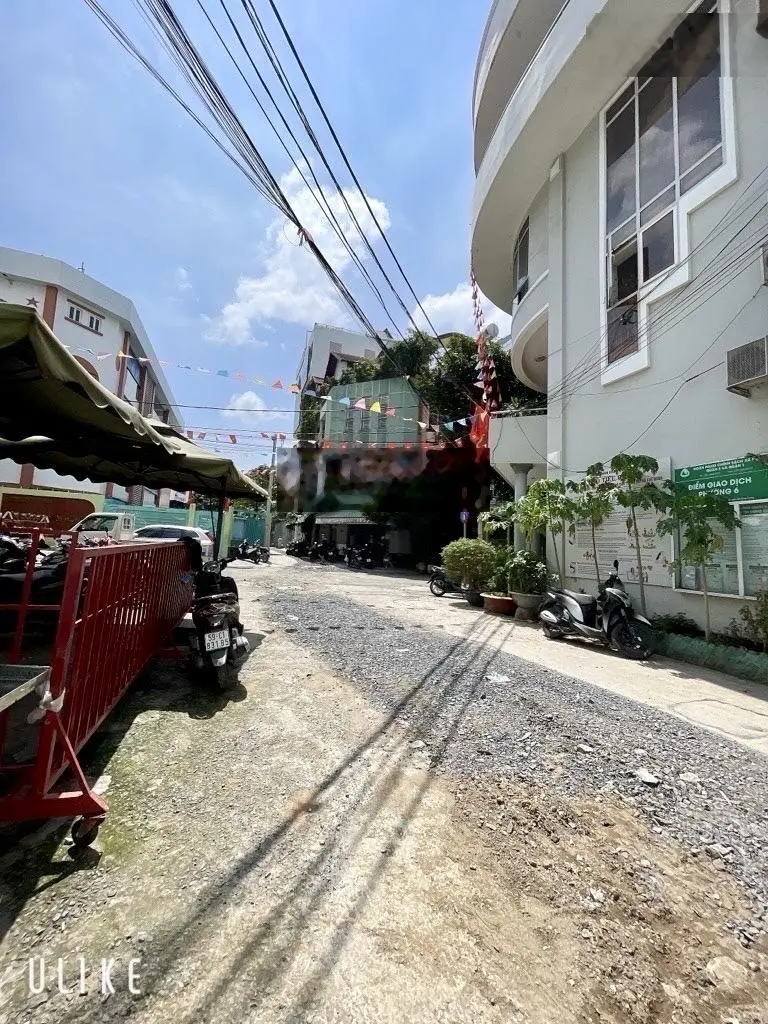 Nhà bán tương lai 2 mặt tiền Đường Hoàng Diệu. Khu an ninh có trường học, Ủy ban