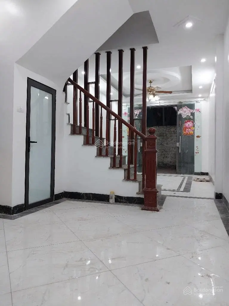 Cần bán gấp nhà đẹp Long lanh ,vị trí đẹp,về ở ngay -Diện tích 48 m2 -Mt 4 m-5 T giá 6tỷ 4x Có TL