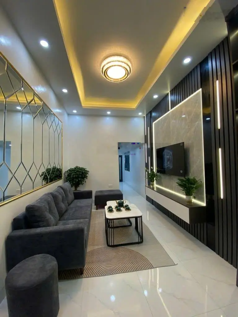 6,8 tỷ - nhà đẹp dân xây 35m2 - sát mặt đường Cầu Giấy - phân lô - ô tô đỗ cách 30m